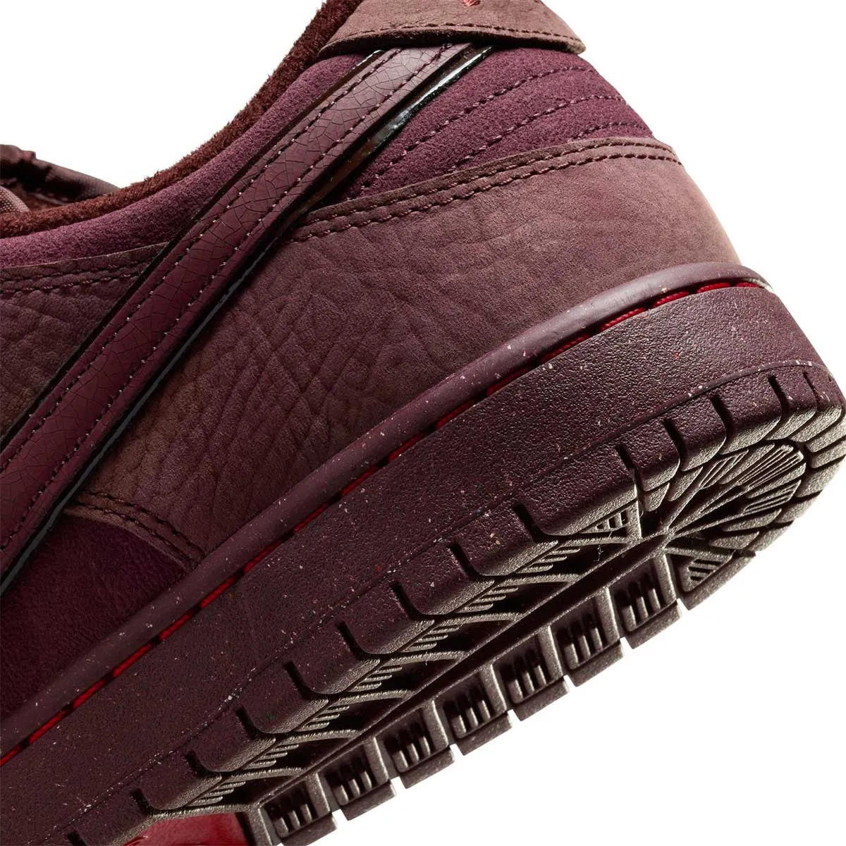 Nike SB - Dunk Low Pro Premium Shoes City Of Love Burgundy Crush