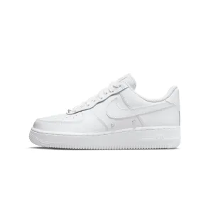 Nike Womens Air Force 1 '07 SE Shoes