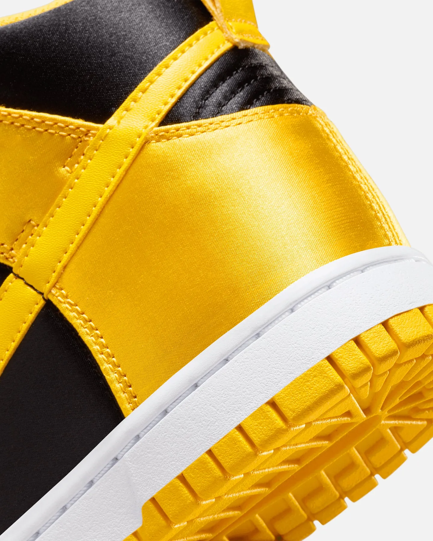 Nike Women's Dunk High Essential Twist "Goldenrod Satin" Black/Varsity Maize