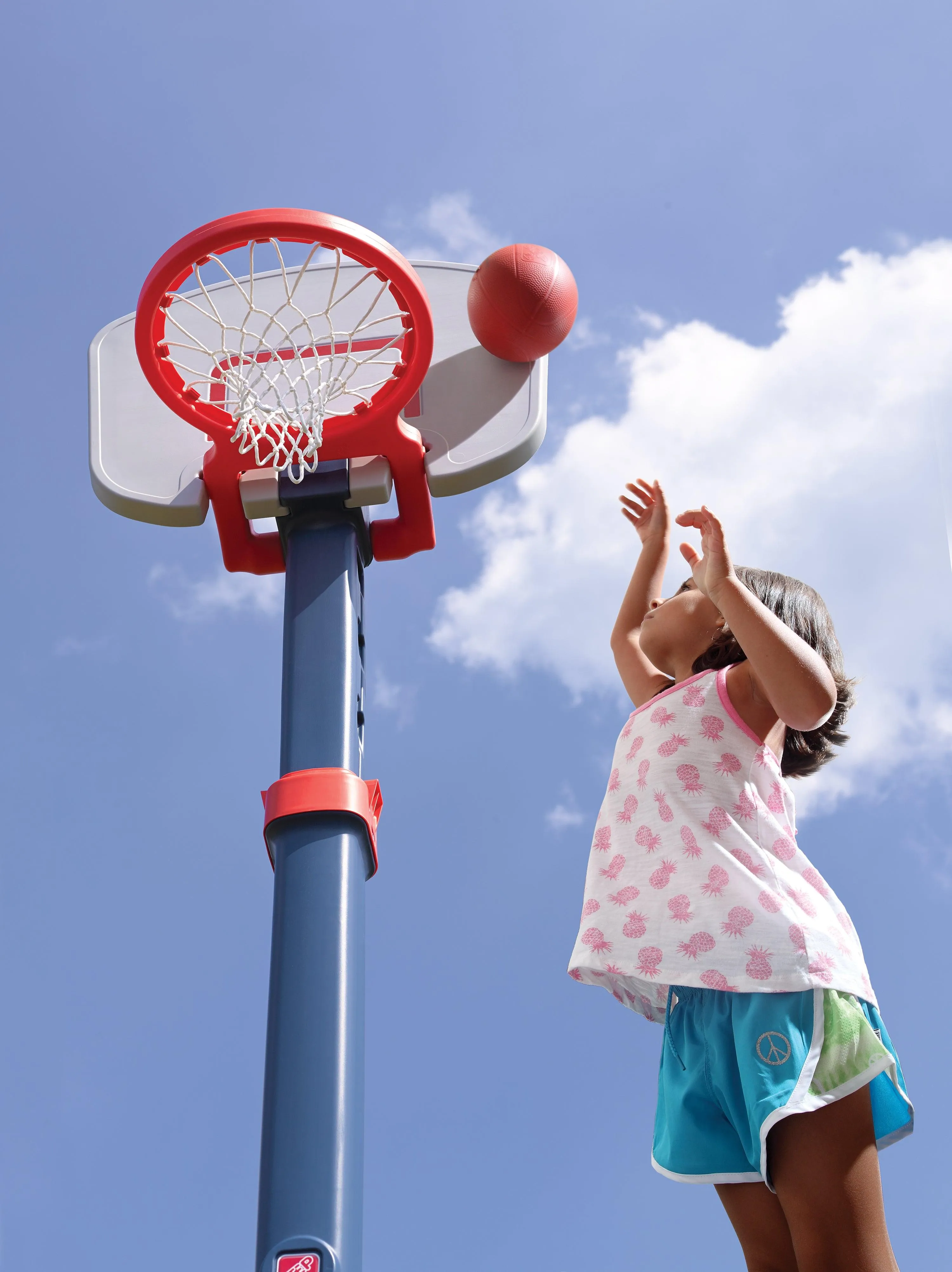 Step2 Shootin' Hoops Pro Basketball Set