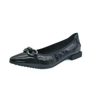 The Flexible Pointed Flat with Ornament in Black Patent